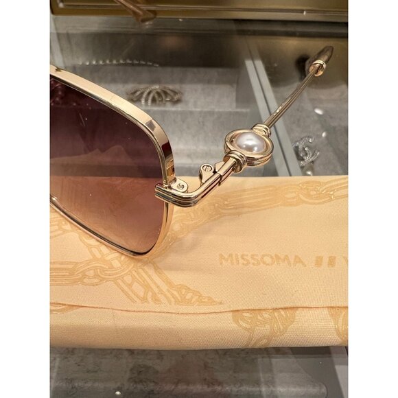 Missoma & LE SPECS AQUARIUS SPHERE OVERSIZED SQUARE SUNGLASSES main image 8